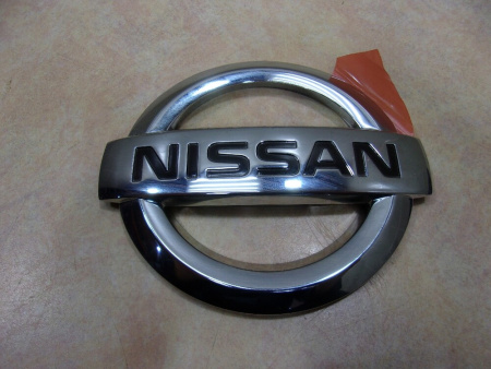 Эмблема Nissan 62890EM30A