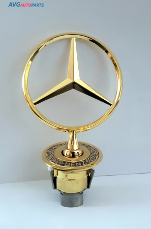 Эмблема Mercedes-Benz на капот c надписью (золото) AVG 322509