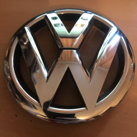 Эмблема Volkswagen VAG 6R0853600AULM
